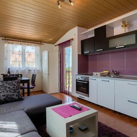 Apartment Monica Ližnjan Eksteriør billede