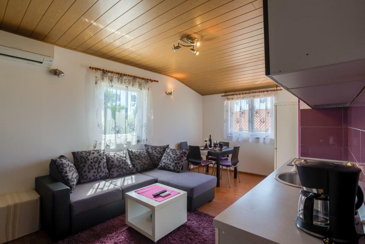 Apartment Monica Ližnjan Eksteriør billede