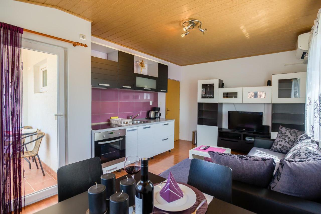 Apartment Monica Ližnjan Eksteriør billede