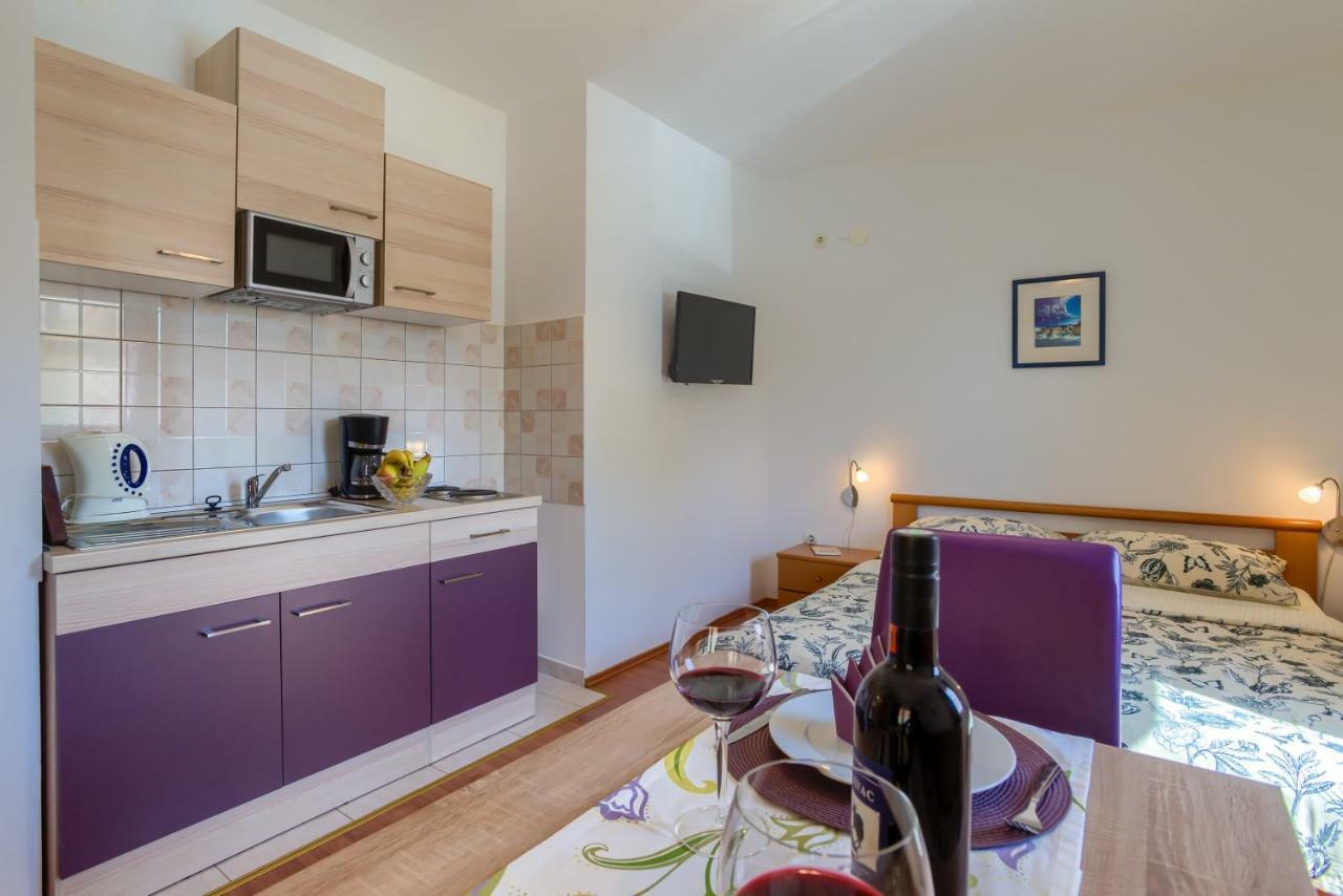 Apartment Monica Ližnjan Eksteriør billede