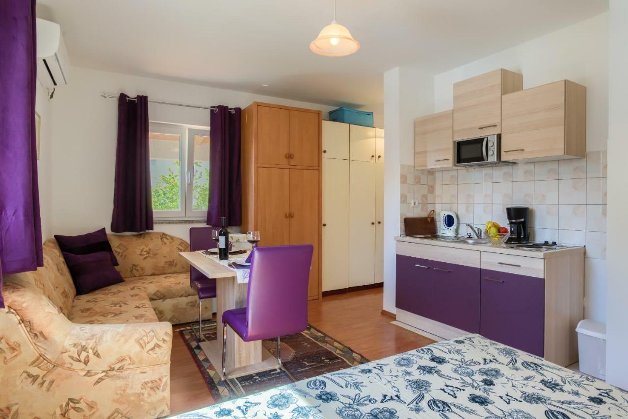 Apartment Monica Ližnjan Eksteriør billede