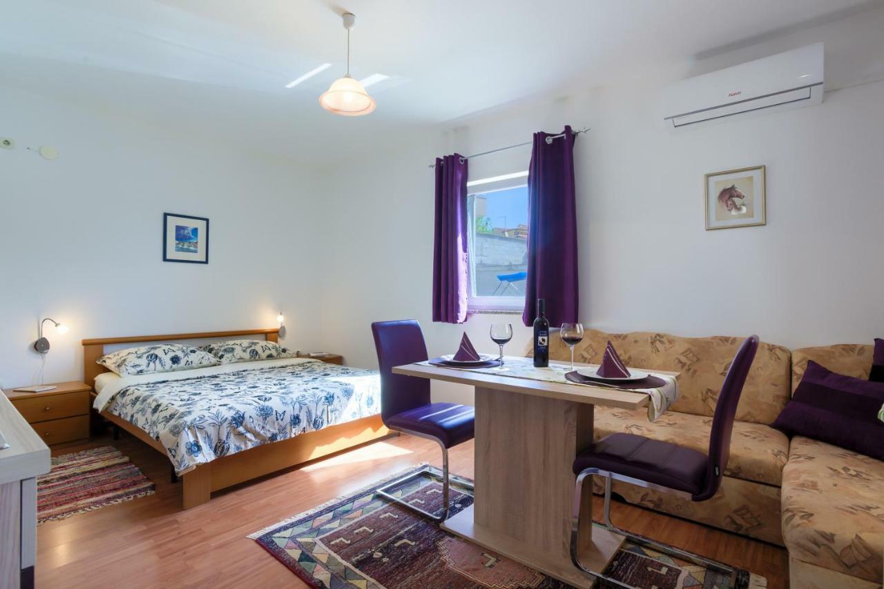 Apartment Monica Ližnjan Eksteriør billede